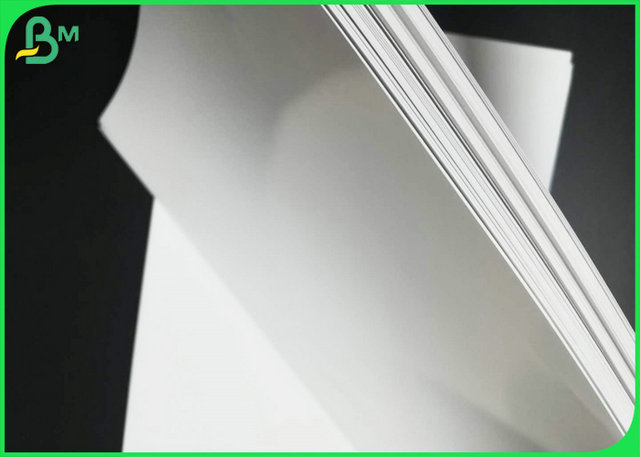 El alto papel 200gr 250gr de Couche Brillo del lustre en offset la impresión con ambos laterales cubiertos
