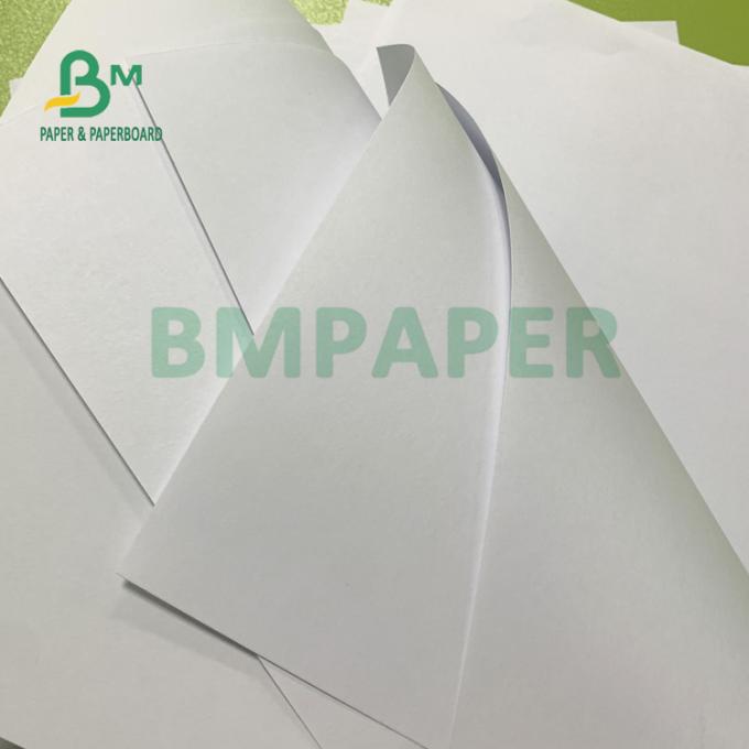 hojas de papel blancas de la impresión en offset 53gsm recicladas para reducir 11