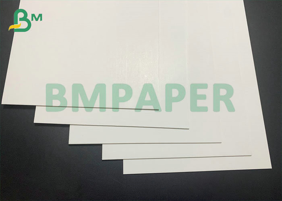 impresión blanca bilateral de Digitaces del tablero de 700gsm 1000gsm Claycoated cortada con tintas