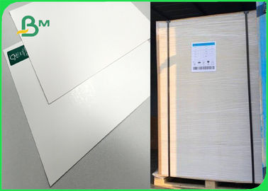 215 - tablero de caja plegable de madera de la pulpa GC1 del bulto el 100% de 320gsm Higt para las cajas