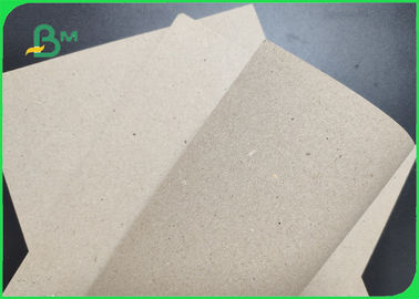 Papel de Kraft biodegradable del color 300gsm para la prenda impermeable de empaquetado del tubo redondo