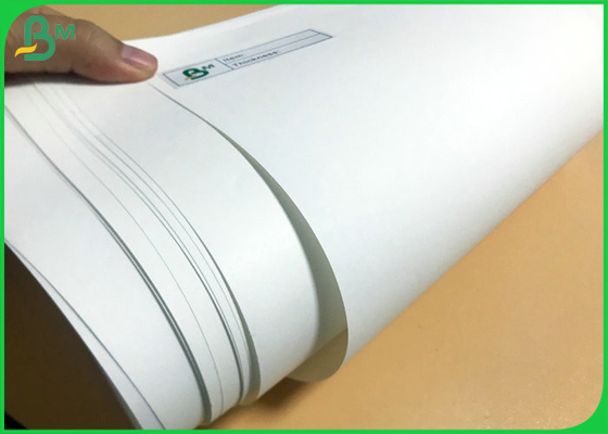 Rollo de papel 40g del alto arte blanco de la blancura a 135gsm con la pulpa 100% de la Virgen