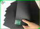 Rollo de papel cubierto reciclable de Kraft del negro de 250gsm 500gsm para envolver la caja
