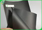 Rollo de papel cubierto reciclable de Kraft del negro de 250gsm 500gsm para envolver la caja