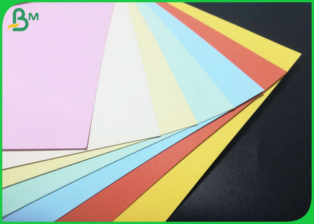 resistencia a la tensión de la tarjeta de Bristol del color de 240gr 300gr buena para el plegamiento de papel