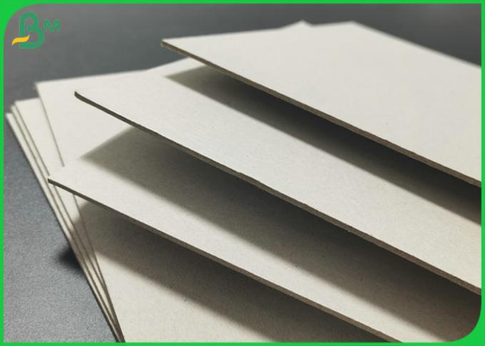 El tablero gráfico gris 1.2m m grueso robusto 750gram recicló las hojas del tablero de papel de pulpa