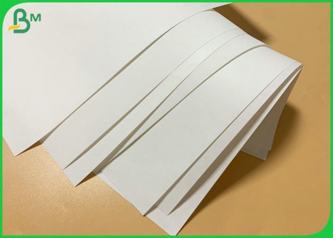 Papel blanco en offset de la impresión 210g Kraft para el bolso de compras de la ropa hoja de los 0.7m del x 1m