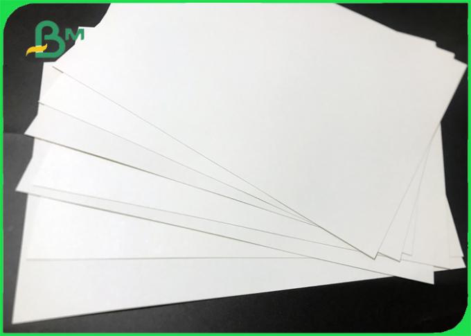 El Libro Blanco sin recubrimiento de la categoría alimenticia 190gsm 210gsm rueda 700m m para el papel basado de la taza