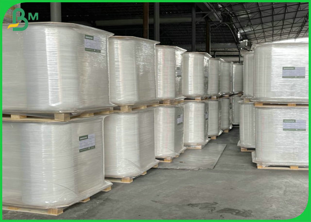 Color blanco de categoría alimenticia 24m m del AAA 25m m 26m m 27m m Straw Wrapping Paper With 28gsm