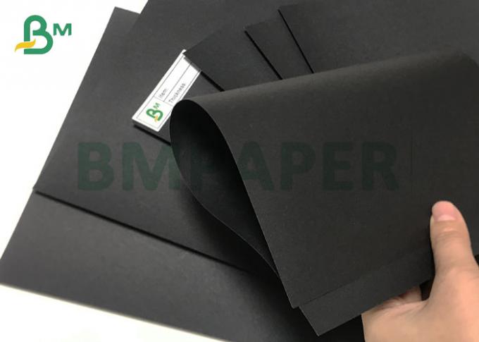 Cartón de papel de tarjetas negro bilateral de la fuerza 150gsm 350gsm de la pulpa dura de la mezcla