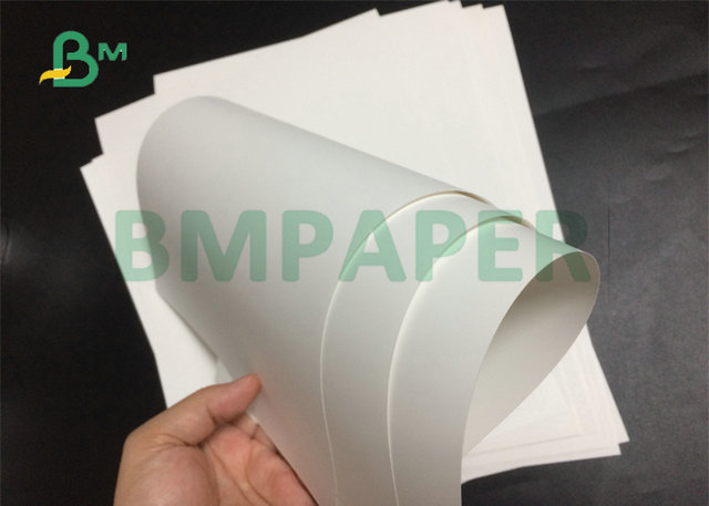 papel sintético termal blanco resistente del rasgón 130um 150um de la anchura de 1300m m para hacer la etiqueta
