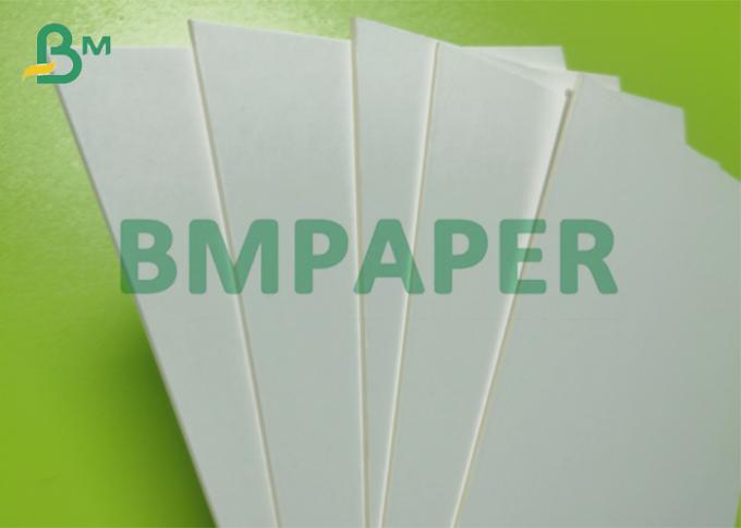 2m m 2000 hojas blancas laterales dobles de la cartulina de la tarjeta gruesa del micrón para el modelo de papel (1)