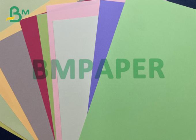 8,5 x 11 pulgadas circundan el papel compensado y coloreado para los cuadernos