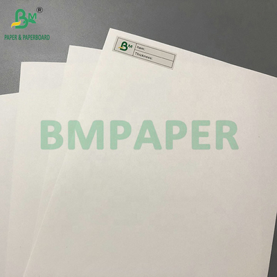 70gm 80gm Alta rigidez Papel kraft blanco liso para imprimir para bolsas de compras
