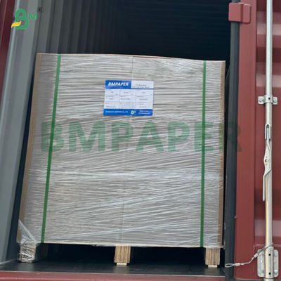 300 gramos de hoja de cartón de color negro liso, profundo y puro para el embalaje de cajas 70 * 100 cm