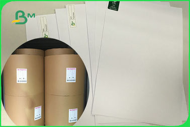 Papel de impresión offset sin recubrimiento de madera de granos largos con alta blancura
