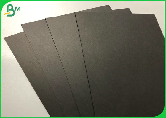 Negro de la tiesura 300g de papel de tarjetas para la cartulina gruesa del libro pintado a mano