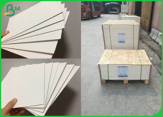 Tablero de papel brillante blanco de la blancura 1.5m m 2.0m m SBS C1S del 98% para la caja plegable