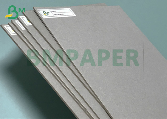 Pulpa reciclada 850gsm fuerte 1250gsm Straw Grey Paper Board Sheets para la caja robusta