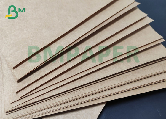 papel de Kraft ultra resistente de los bolsos del cemento 85gsm Brown Matte Surface Unglazed