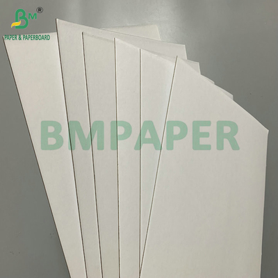 Superficie gris blanca de múltiples capas de cartón laminado de 2 mm y 2,5 mm para hacer portadas de libros de fotos