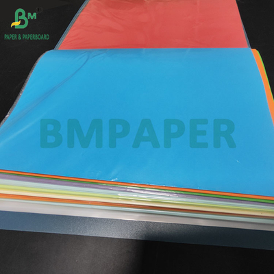 110gm 150gm Color Papel de Bristol para artesanía de bricolaje 700 x 1000mm Buena capacidad de impresión