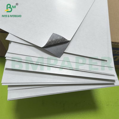 300 gramos de papel brillante de dos lados de juego de cartas de póquer papel negro núcleo