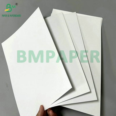 Papel offset sin recubrimiento de madera de grano largo de 60 g a 70 g con 110% de blanqueza