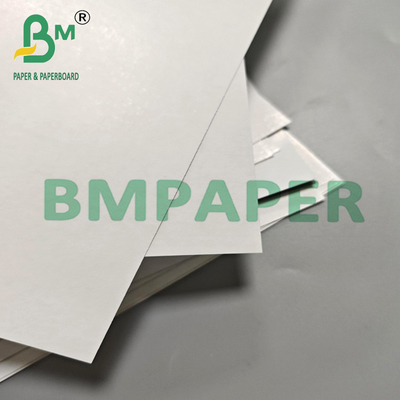 Papel de juego de superficie brillante y núcleo negro de 310 g duradero y ecológico 660x960 mm