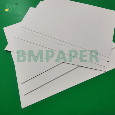 200 gm 250 gm Papel Kraft blanco para bolsas de compras Resistente a las lágrimas 72 x 102 cm