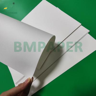 200 gm 250 gm Papel Kraft blanco para bolsas de compras Resistente a las lágrimas 72 x 102 cm