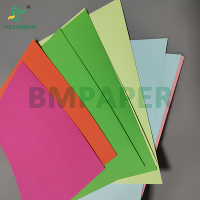 80gm 110gm Papel Bristol de color sin recubrimiento para artesanía escolar 61 x 86cm