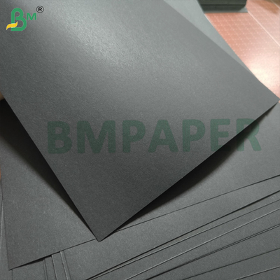 Carpeta de portada negra de 92 libras 250 gramos de espesor de doble cara de papel negro sin recubrimiento