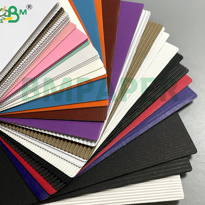 Papel corrugado de 1 mm de estructura corrugada de color antideformación para artesanía y bricolaje