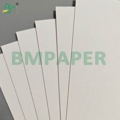 Rollos de papel kraft blancos recubiertos para envasar alimentos congelados de 15 g