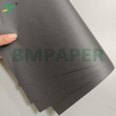 Rollos de papel kraft negro duradero de 80 gsm para hacer bolsas de compras