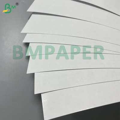 300gm 320gm 50*70cm Alto - Rigidez Papel de juego de cartas de doble cara Brillante Revestido Negro / Azul