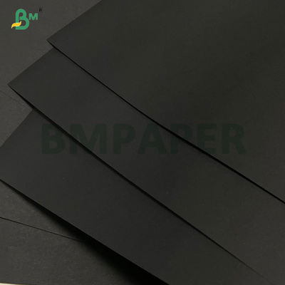 Papel Kraft Negro de 110 g/m² 100% Pulpa Virgen para la Fabricación de Tarjetas