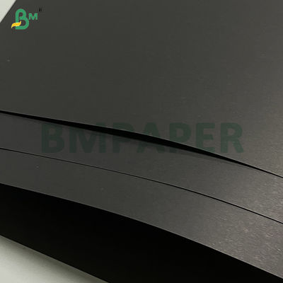 Papel Kraft Negro de 110 g/m² 100% Pulpa Virgen para la Fabricación de Tarjetas