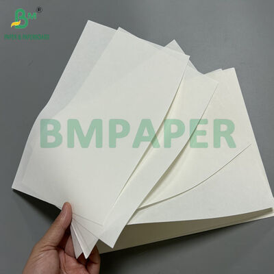 Papel Kraft blanco sin recubrimiento de 150 gm 180 gm para bolsas de compras de 90 cm 100 cm