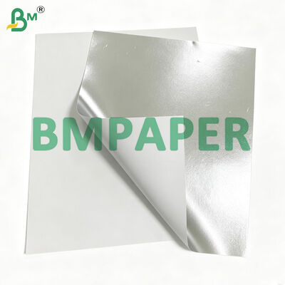 Papel metalizado de 70 g/m² con resistencia en húmedo para etiquetas de cerveza y vino 1040 mm x 730 mm