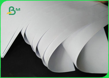 Papel sin revestimiento de madera de 61 cm de alto brillo Jumbo Roll 70 gm