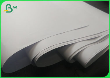 Papel sin revestimiento de madera 20 libras Rollos de papel de fianza Blanqueza alta 110%