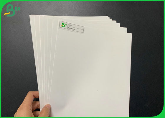 Rasgón - papel sintético de los PP de la prueba para la prenda impermeable el 100μM el 130μM de Lables