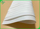 Papel blanco en offset de la impresión 210g Kraft para el bolso de compras de la ropa hoja de los 0.7m del x 1m