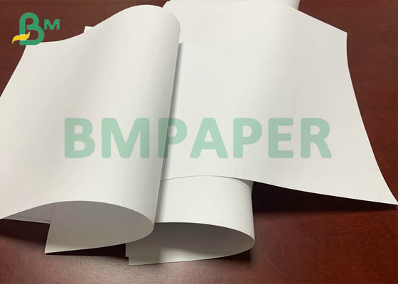 Papel de alta calidad del texto 60gsm de la blancura 787m m para la impresión del libro CMYK